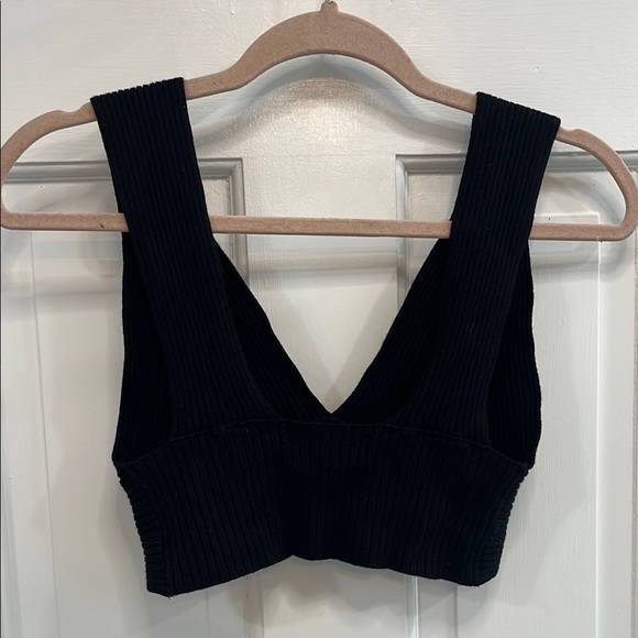 Black Ribbed Crop Top - Picture 2 of 3